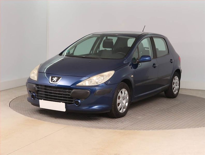 Peugeot 307 (2005) 1.4 16V, po STK, Tažné, Klima - fotka 2 z 14