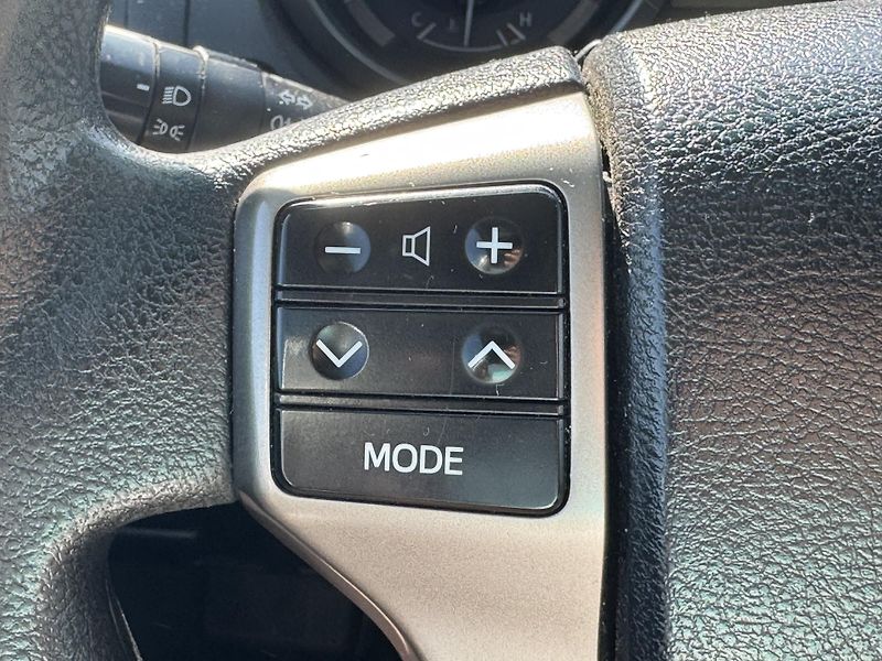 Toyota Land Cruiser 3.0 D-4D 127 kW AUT Tažné - fotka 13 z 36