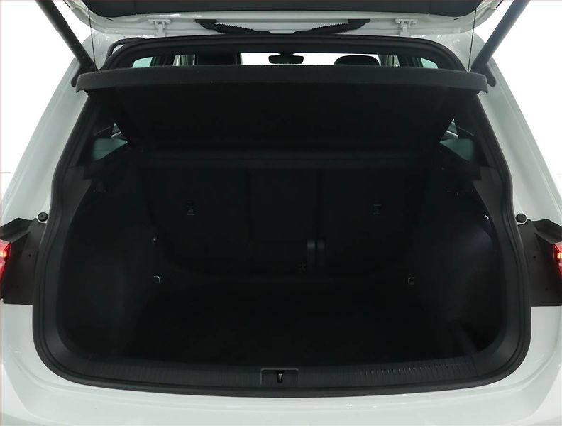 Volkswagen Tiguan (2023) R-Line 2.0 TDI - fotka 14 z 17
