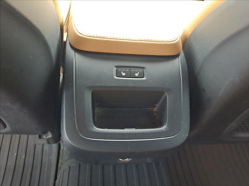 Volvo V90 2,0 T5  INSCRIPTION - fotka 16 z 21