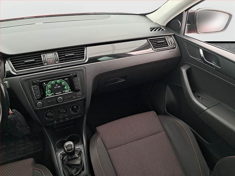 Škoda Rapid (2015) Spaceback 1.6 TDI, ČR,1.maj - fotka 8 z 18