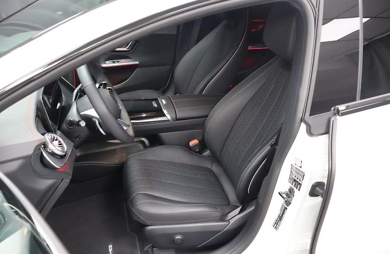 Mercedes-Benz EQE 350 AMG 4M Kamera Tažné BLIS  - fotka 10 z 23