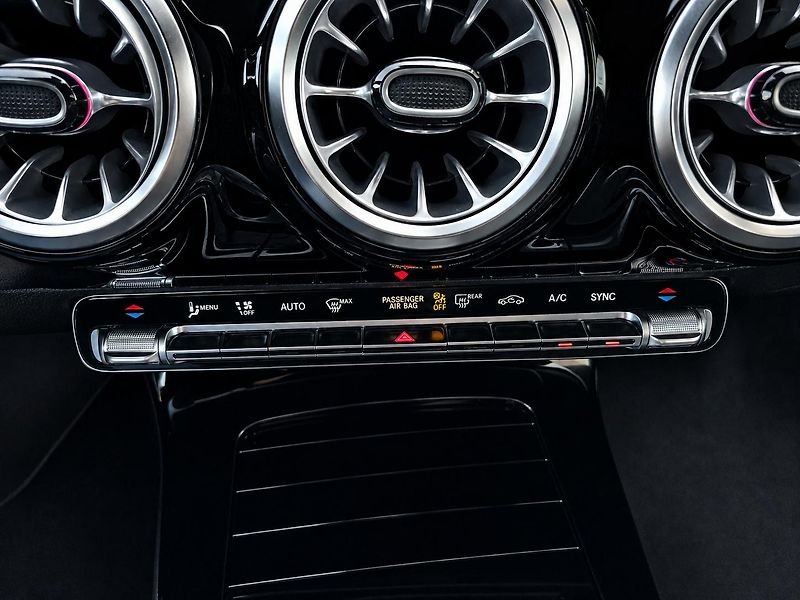 Mercedes-Benz CLA (2021) 200, 120 kW, Progress,ČR, DPH - fotka 18 z 32