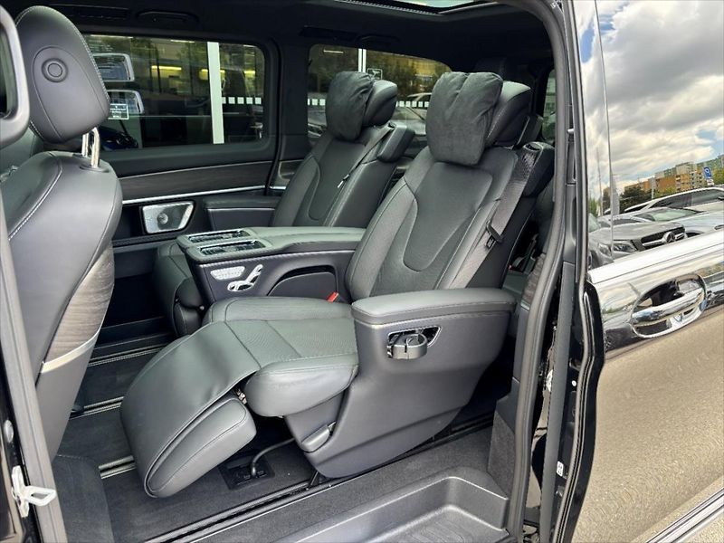 Mercedes-Benz Třídy V (2025) 2,0 300 d / Exclusive / L / 4M - fotka 5 z 11