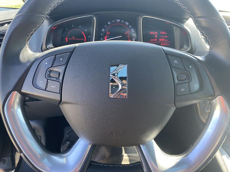 Citroën DS5 (2015) Edition 60Ds - fotka 16 z 29