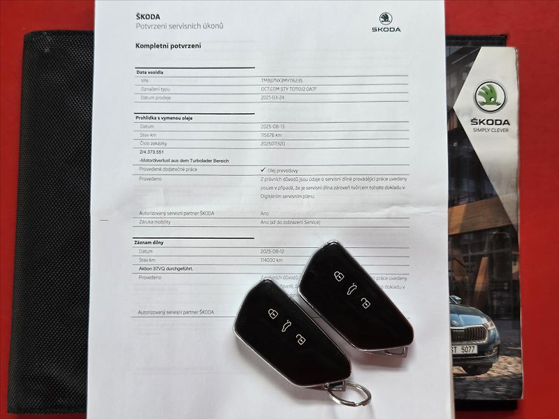 Škoda Octavia 2,0 TDi DSG Style First Editio - fotka 7 z 26