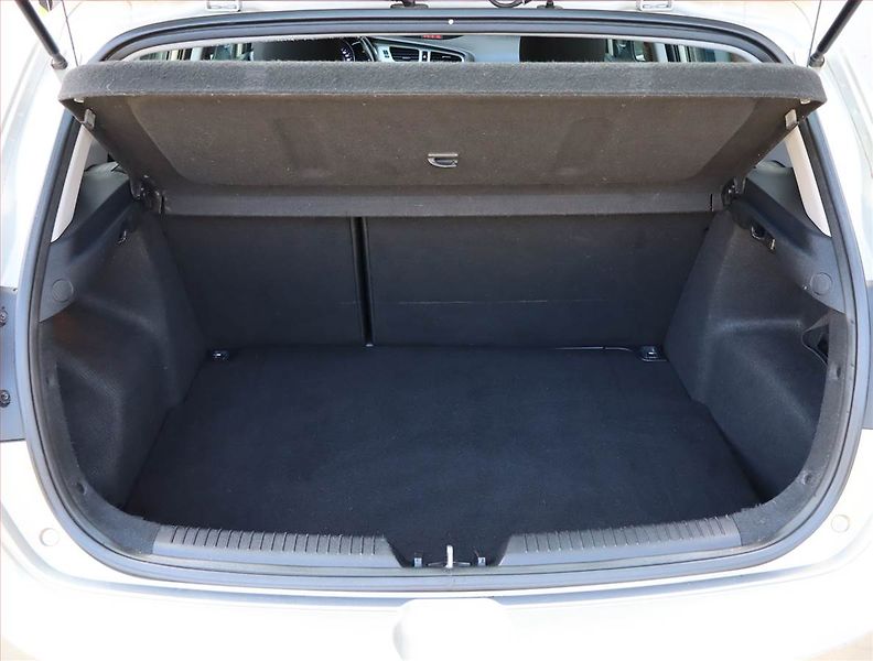 Kia Ceed (2013) 1.6 GDI, Serv.kniha, Tempomat - fotka 13 z 18