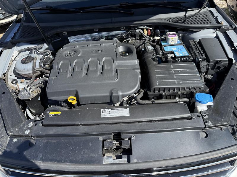Volkswagen Passat (2017) 2.0 tdi 110kw Top!!! - fotka 39 z 40