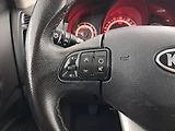 Kia Ceed (2012) 1.6 CRDi, po STK, zamluveno - náhled 15