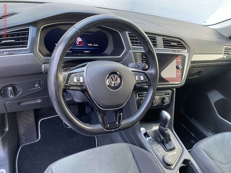 Volkswagen Tiguan Allspace (2018) 2.0 TDi 4X4, Highline, DSG - fotka 12 z 20