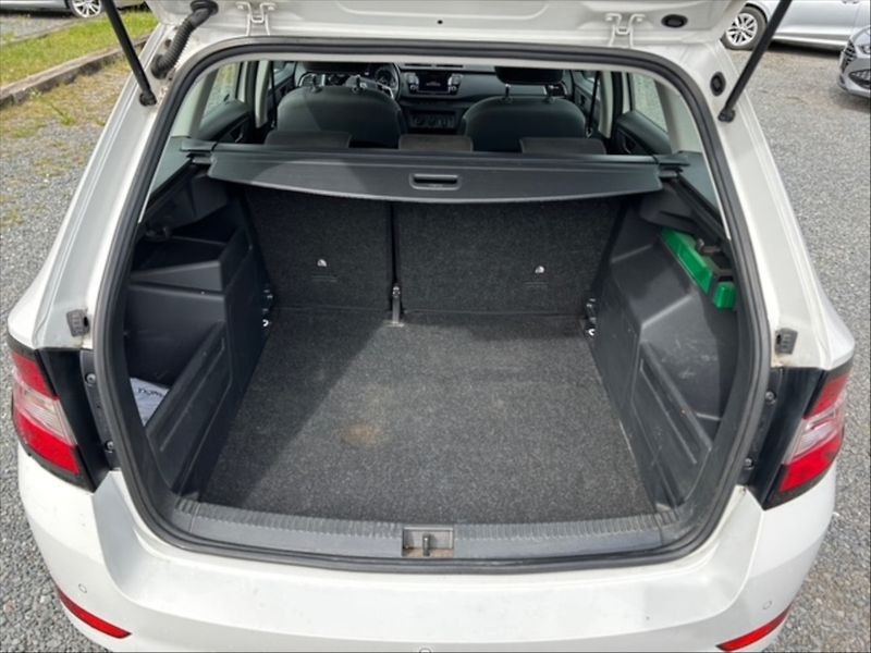 Škoda Fabia 1,0 TSI Ambition - fotka 6 z 11