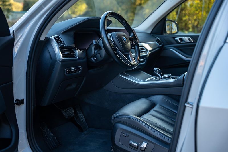 BMW X5 (2019) 30d xDrive xLine, LED, BLIS - fotka 11 z 27