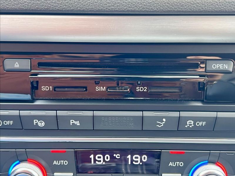 Audi A7 3,0 TDi S-line QUATTRO / LED - fotka 40 z 54