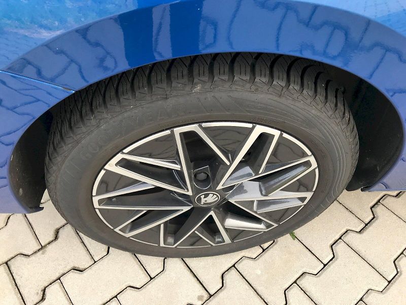 Škoda Octavia (2025) COMBI TOP SELECTION 2,0 TDI 11 - fotka 15 z 28