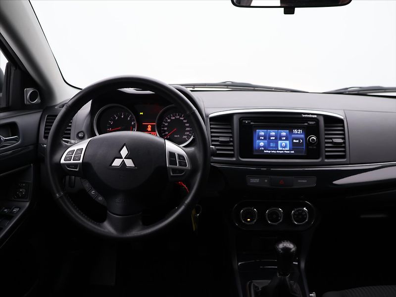 Mitsubishi Lancer 1,8 MIVEC 103kW SPORTBACK CZ - fotka 24 z 32