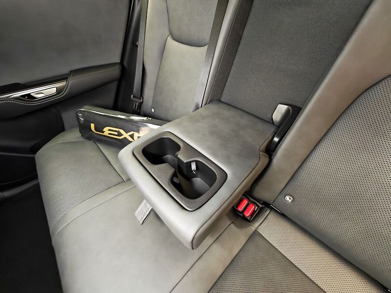 Lexus Ostatní 500e Prestige - fotka 43 z 45