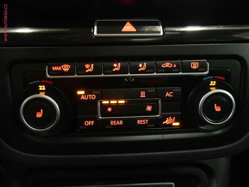 Seat Alhambra (2011) 2.0 TDi 7míst, Navi, panor. - fotka 17 z 23
