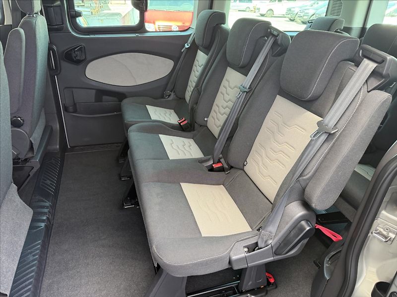 Ford Tourneo Custom 2,2 Titanium 113tkm! 1maj. - fotka 20 z 31