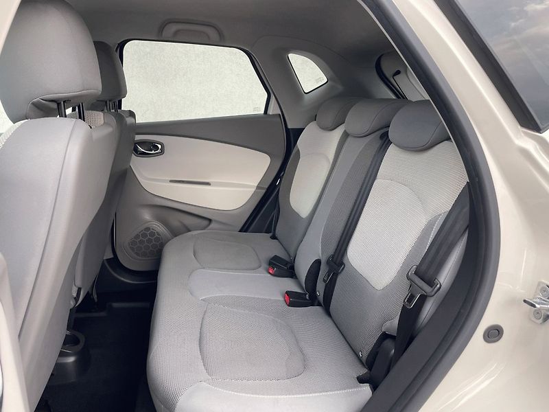 Renault Captur (2015) ZEN ,09TCe 90k - fotka 14 z 18