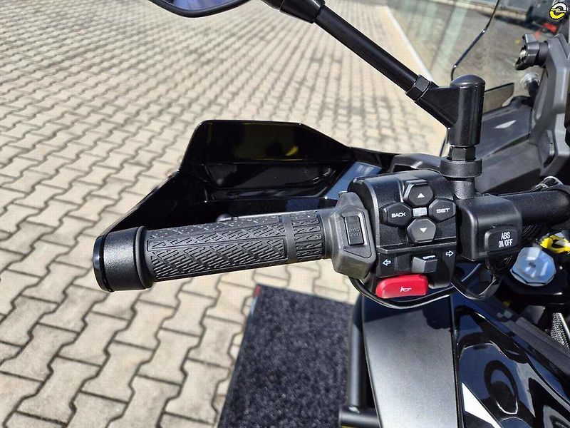 CFMOTO (2026) 700 MT Adventure - fotka 15 z 39