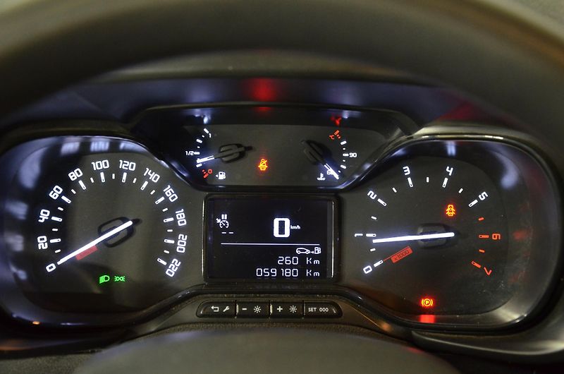 Citroën Berlingo (2022) BHDI 102 L1 Plus 4d - fotka 12 z 14