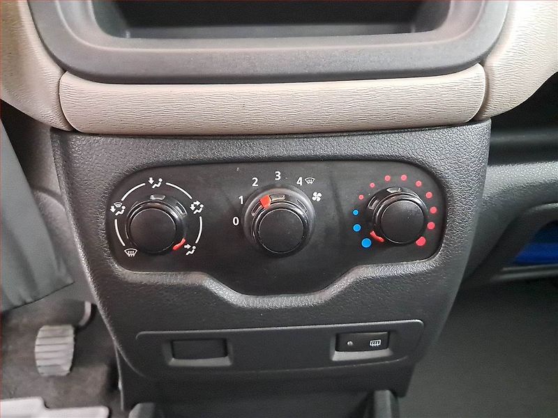 Dacia Lodgy (2013) 1.6 8V, Serv.kniha - fotka 13 z 15