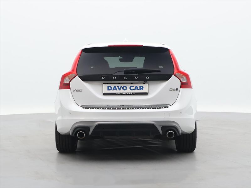 Volvo V60 2.4 D6 162kW R-Design Aut. DPH - fotka 6 z 37