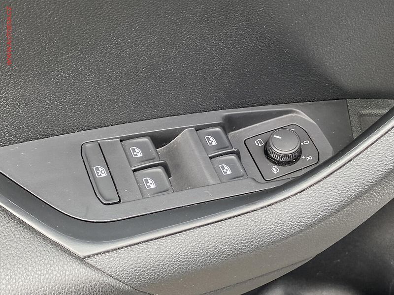 Škoda Karoq (2023) 1.5TSi, 2.maj,ČR, SportLine - fotka 11 z 19