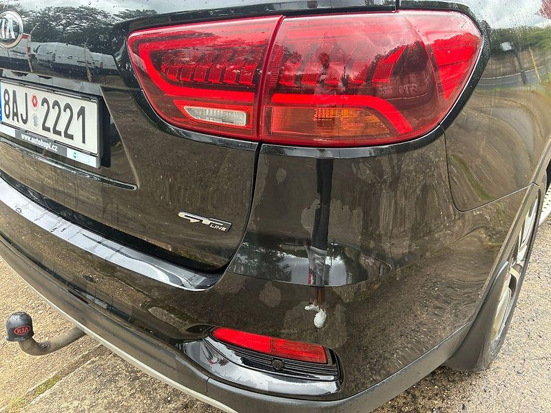 Kia Sorento GT LINE 2.2 CRDi 4x4 7 míst - fotka 24 z 25