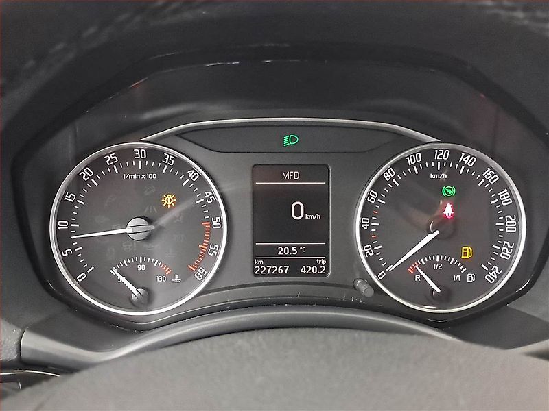 Škoda Octavia (2012) Laurin&Klement 2.0 TDI - fotka 11 z 23