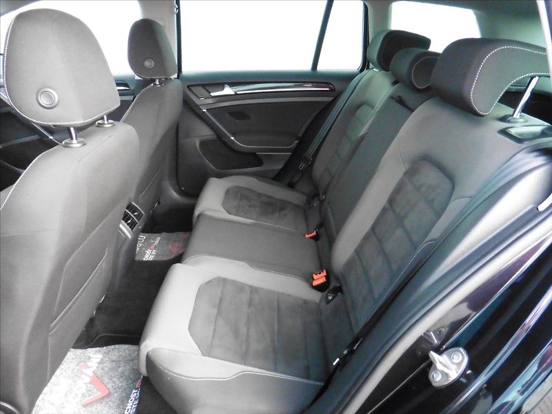 Volkswagen Golf Variant 1.4 TSi R-line,  Navi, - fotka 11 z 13