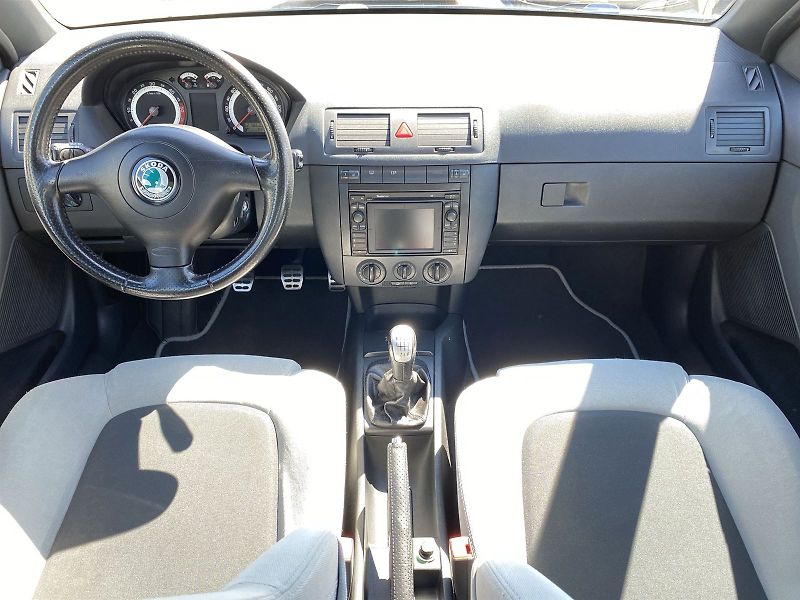 Škoda Fabia (2006) 1.9 TDI RS - fotka 5 z 24
