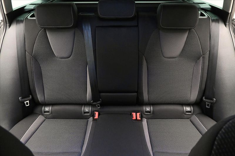 Škoda Octavia 2,0 TDI 110 kW DSG TAŽNÉ Záruk - fotka 28 z 32