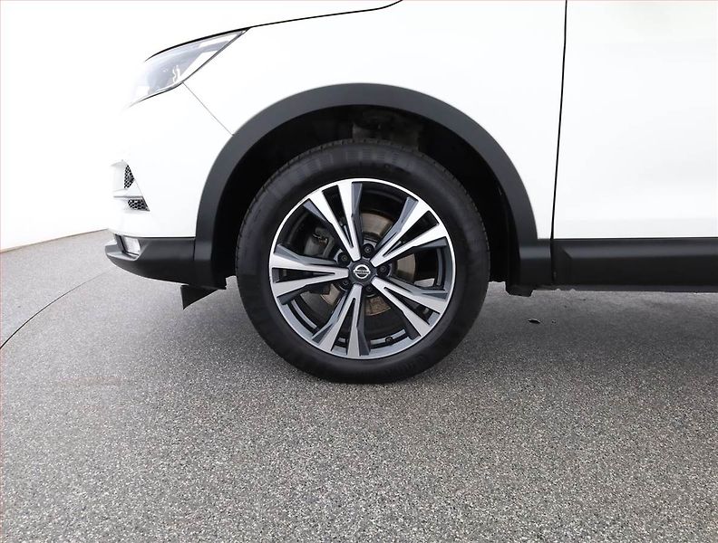 Nissan Qashqai (2018) 1.6 DIG-T, Navi, Tempomat - fotka 19 z 19