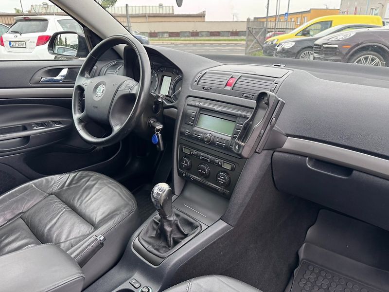 Škoda Octavia (2005) 1,9TDI 77KW TAŽNÉ BEZ DPF 1MAJ - fotka 39 z 48