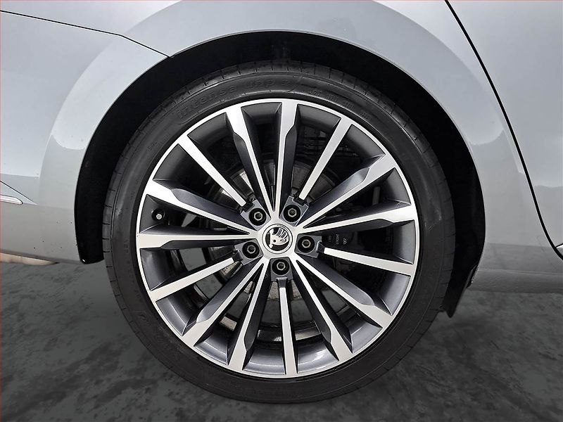 Škoda Superb (2017) Laurin&Klement 2.0 TSI - fotka 15 z 26