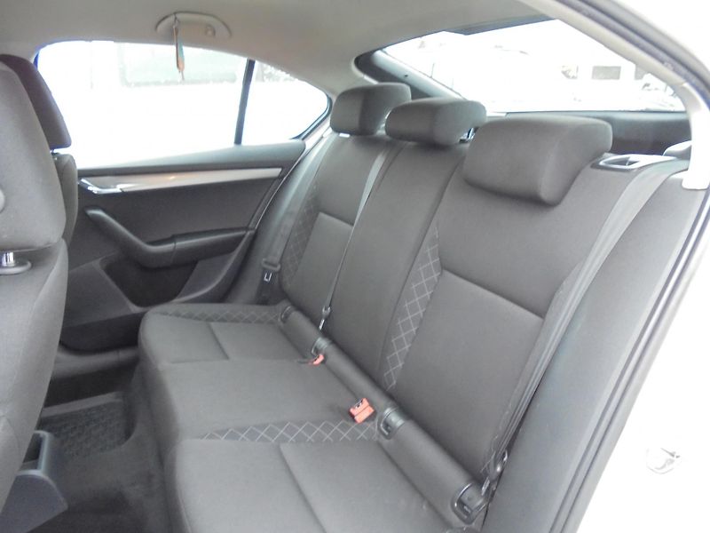 Škoda Octavia (2019) 1.6 TDI - KLIMA- ČR- SERVISKA - fotka 11 z 11