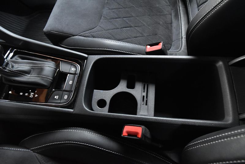 Škoda Kodiaq 2.0 TDi CR SPORT LINE,KŮŽE,LED - fotka 30 z 51