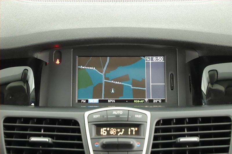 Renault Laguna (2011) 2.0 dCi, Serv.kniha, po STK - fotka 10 z 14