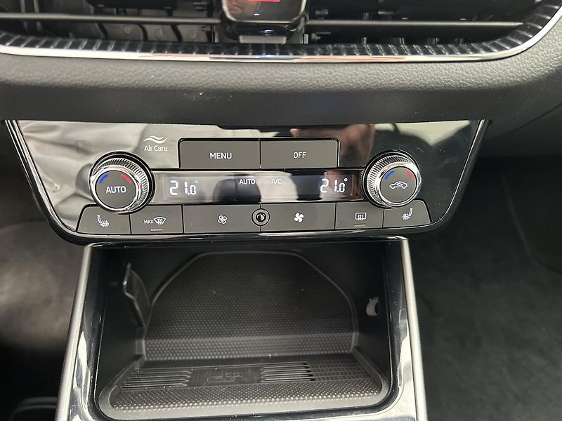 Škoda Fabia 1.0 TSI Top selection - fotka 19 z 24
