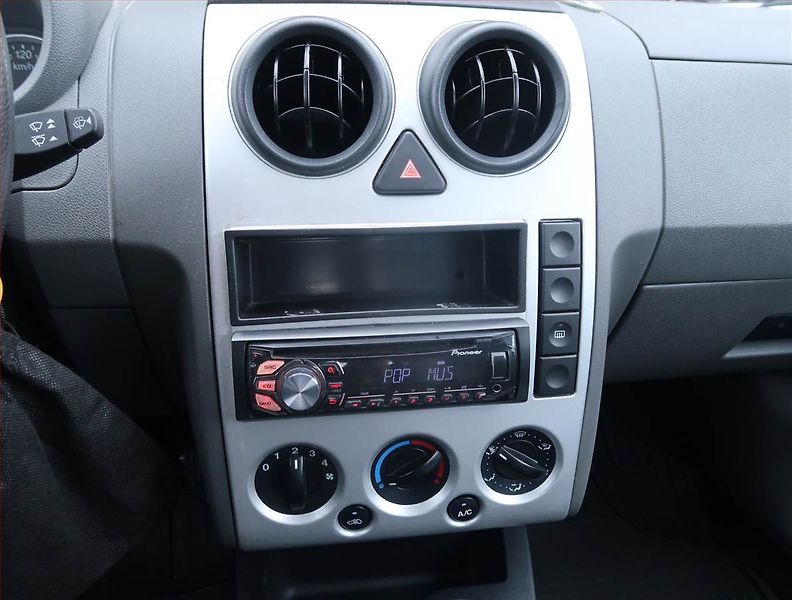 Ford Fusion (2005) 1.6 TDCi, nová STK, Tažné - fotka 12 z 13