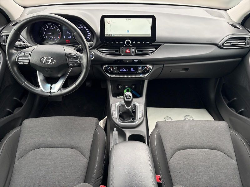 Hyundai i30 (2023) FAMILY SMART 1.0TGDI 88kW CZ  - fotka 9 z 11