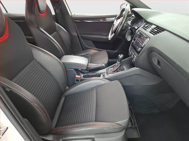 Škoda Octavia (2014) RS 2.0 TDI, Automat, Navi - fotka 9 z 16