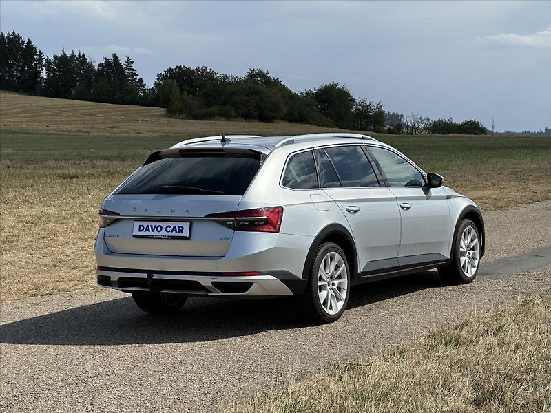 Škoda Superb 2,0 TDI 140kW DSG Scout 4x4 CZ - fotka 7 z 39
