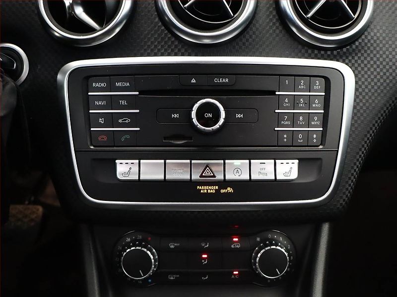 Mercedes-Benz Třídy A (2016) A 180 d, Automat, Kůže - fotka 14 z 16