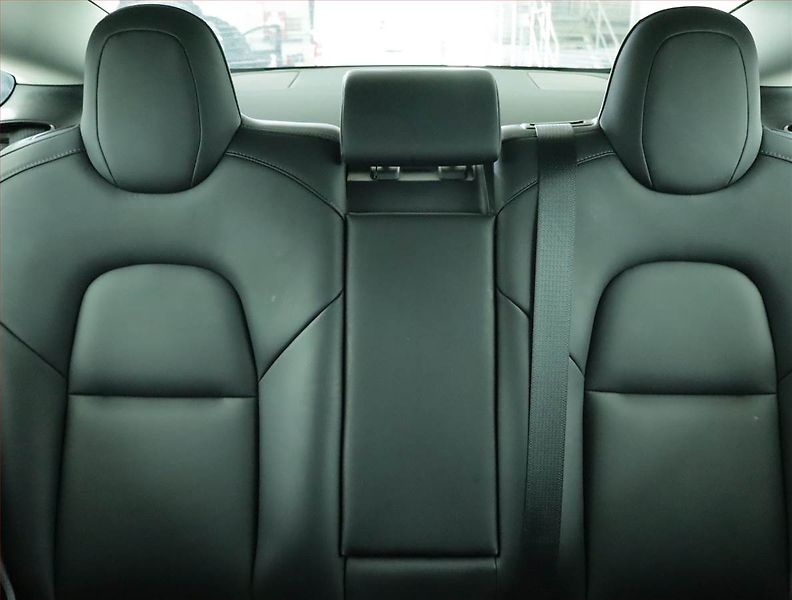 Tesla Model 3 (2022) Long Range 4WD 79kWh, SoH 91% - fotka 10 z 23