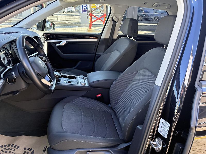 Volkswagen Touareg 170KW,4X4,8°AT,ČERNÁDEEP,TAŽNÉ - fotka 11 z 34