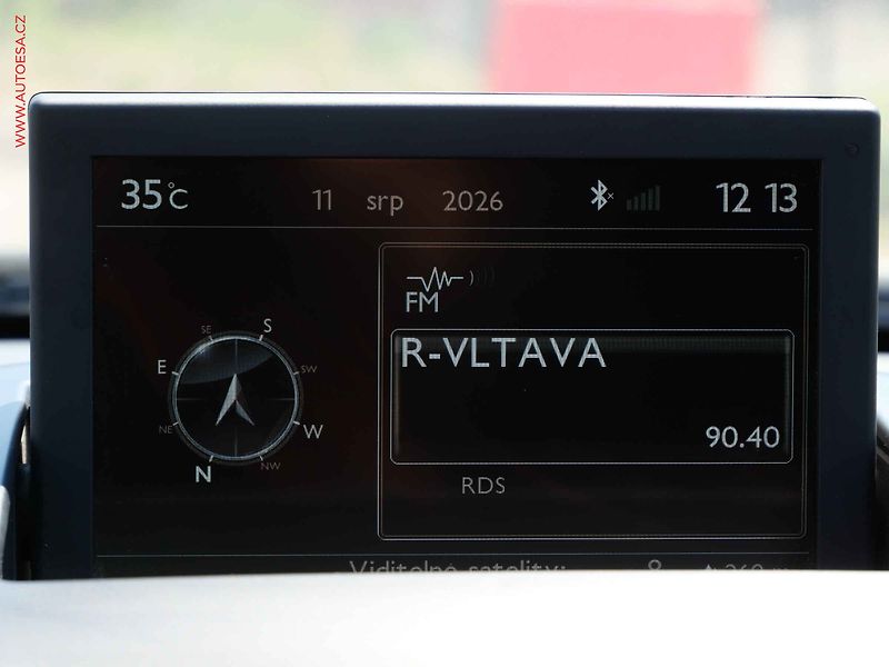 Peugeot 5008 (2015) 1.6 BlueHDi, ČR, Allure, navi - fotka 17 z 21
