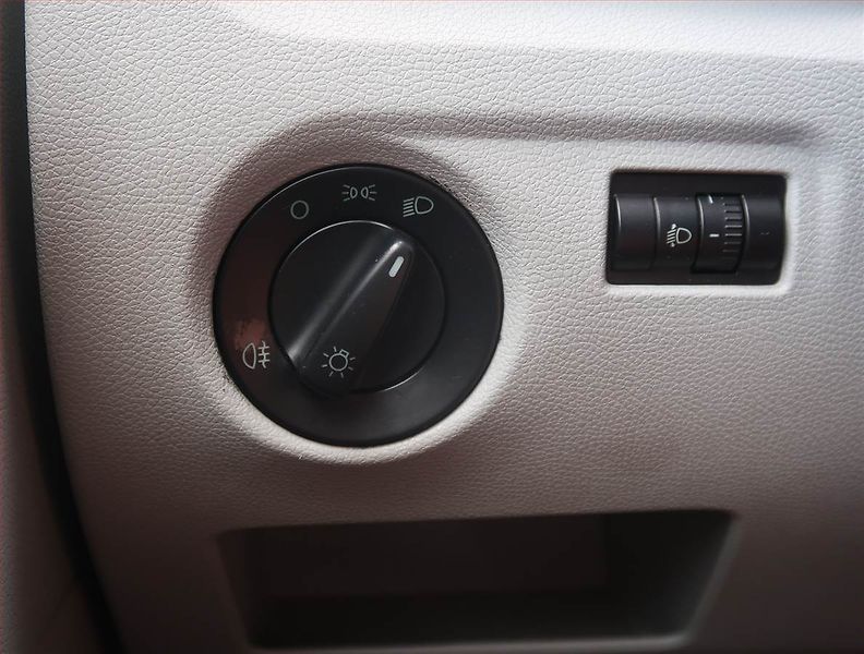 Škoda Roomster (2006) Comfort 1.4 16V, jezdí skvěle - fotka 15 z 17