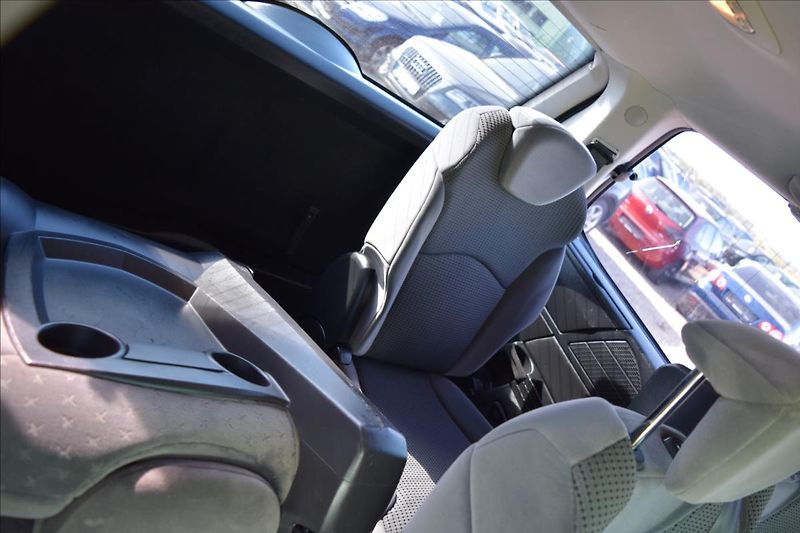 Peugeot 807 2,0 HDI 100KW 7MÍST PO STK - fotka 22 z 46